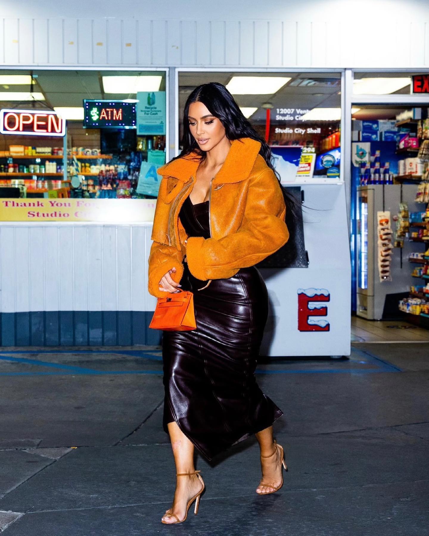 Kim Kardashian’S Facebook:  What You Missed - wqfmgih